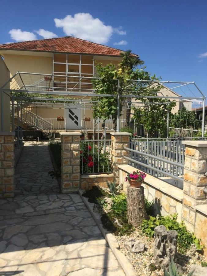 Hotel Leticia Biograd Na Moru Exterior foto