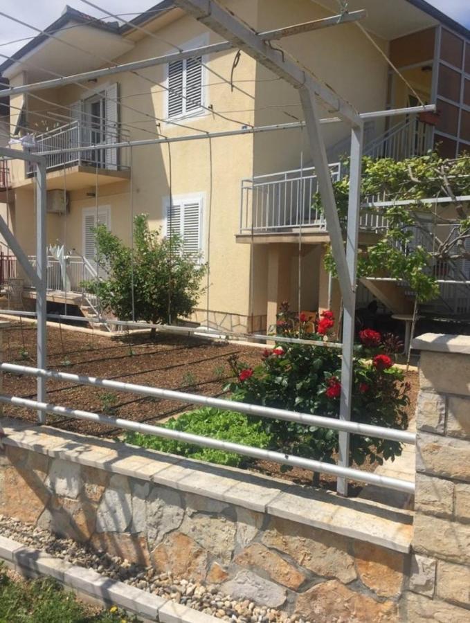 Hotel Leticia Biograd Na Moru Exterior foto